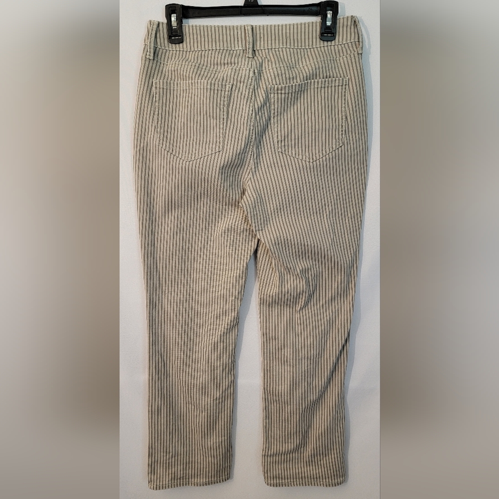 NYDJ Marilyn Straight Lift Tuck Jeans Size 8 - Picture 6 of 10